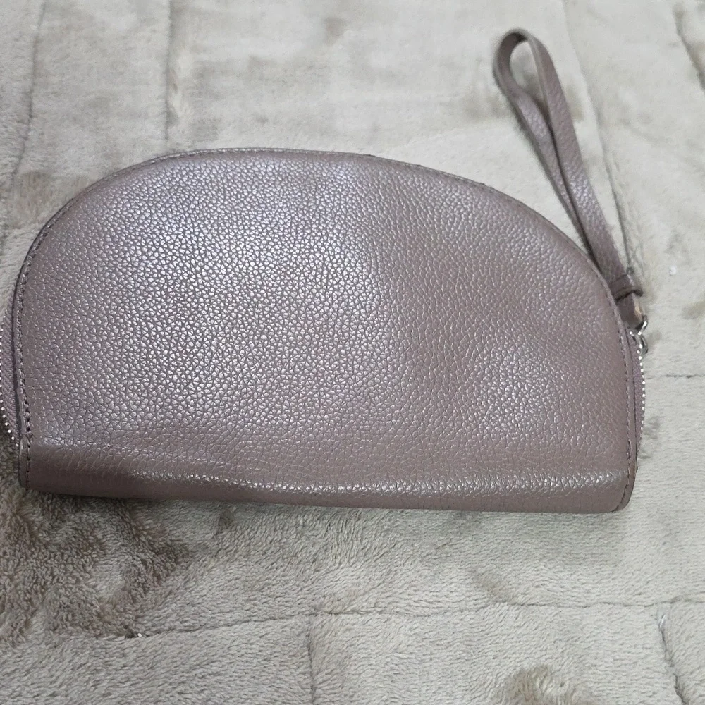 Kate Spade Shara Cosmetic Wallet Wristlet Larchment Ave.  Walnut Leather Studded